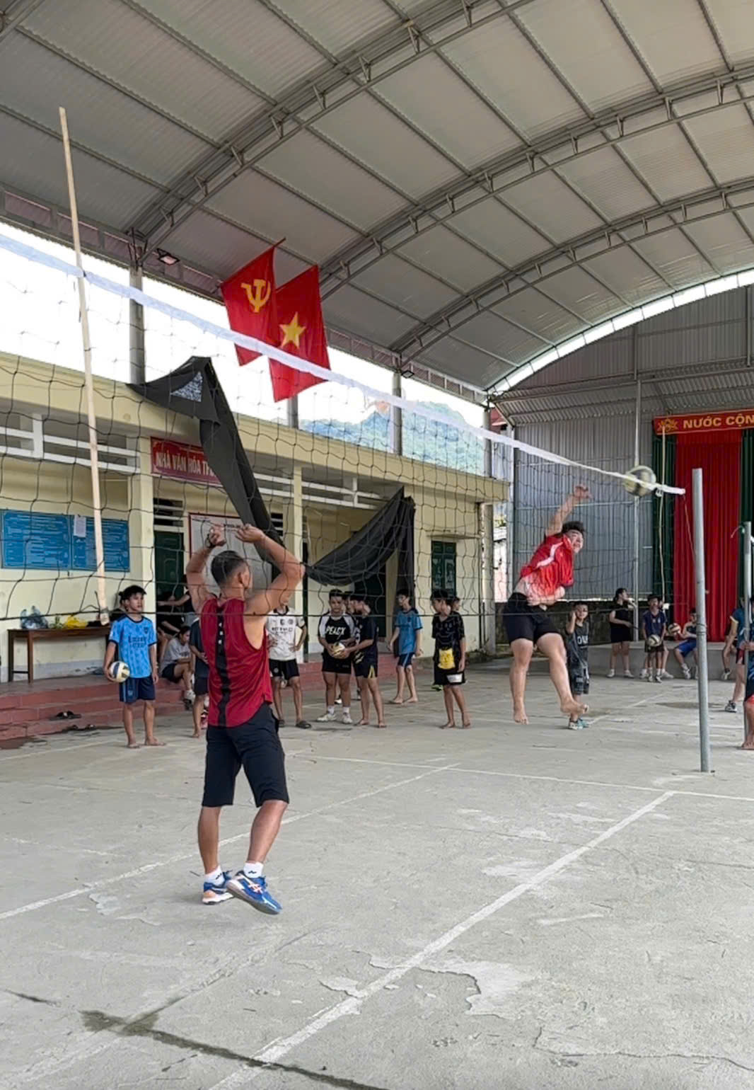 Thi đấu giao hữu
